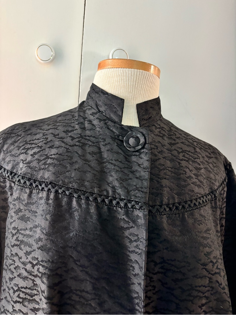 Vintage Black Mandarin-Collar Swing Coat